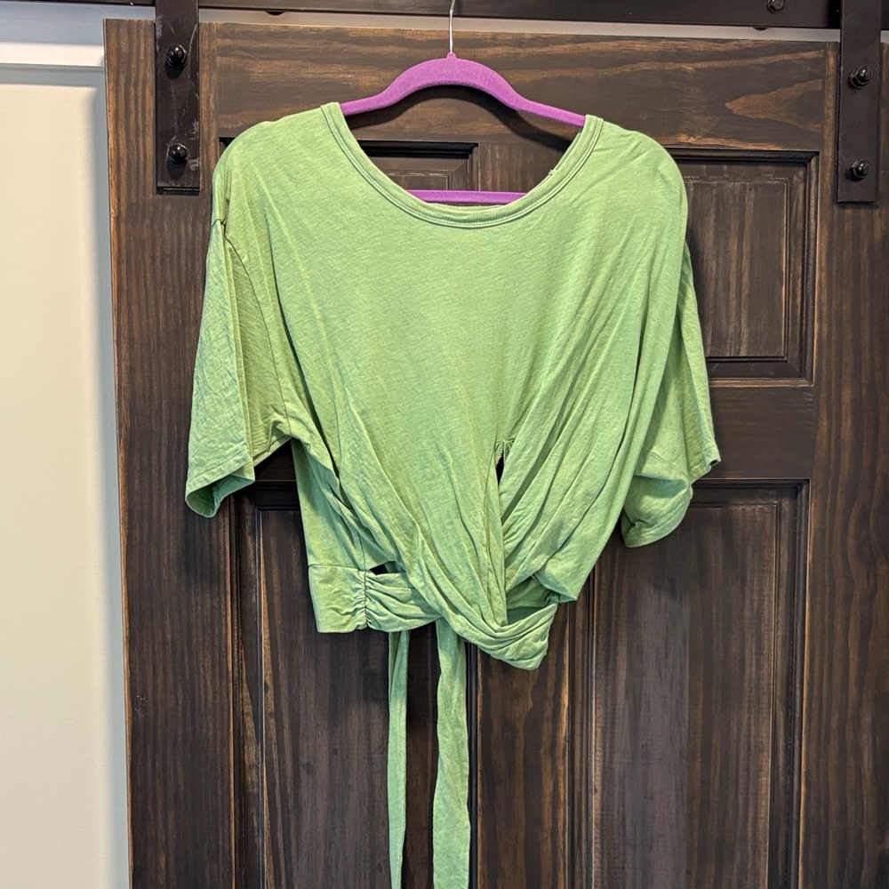 Aerie Green Women's Cropped Back-Tie Tshirt Top